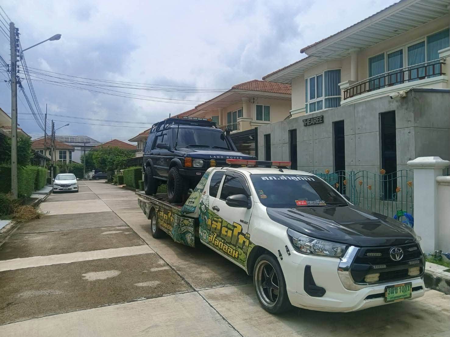 รถสไลด์ขนย้ายรถ SUV และรถออฟโรด เคลื่อนย้ายปลอดภัยถึงจุดหมาย โทร 096-882-2037